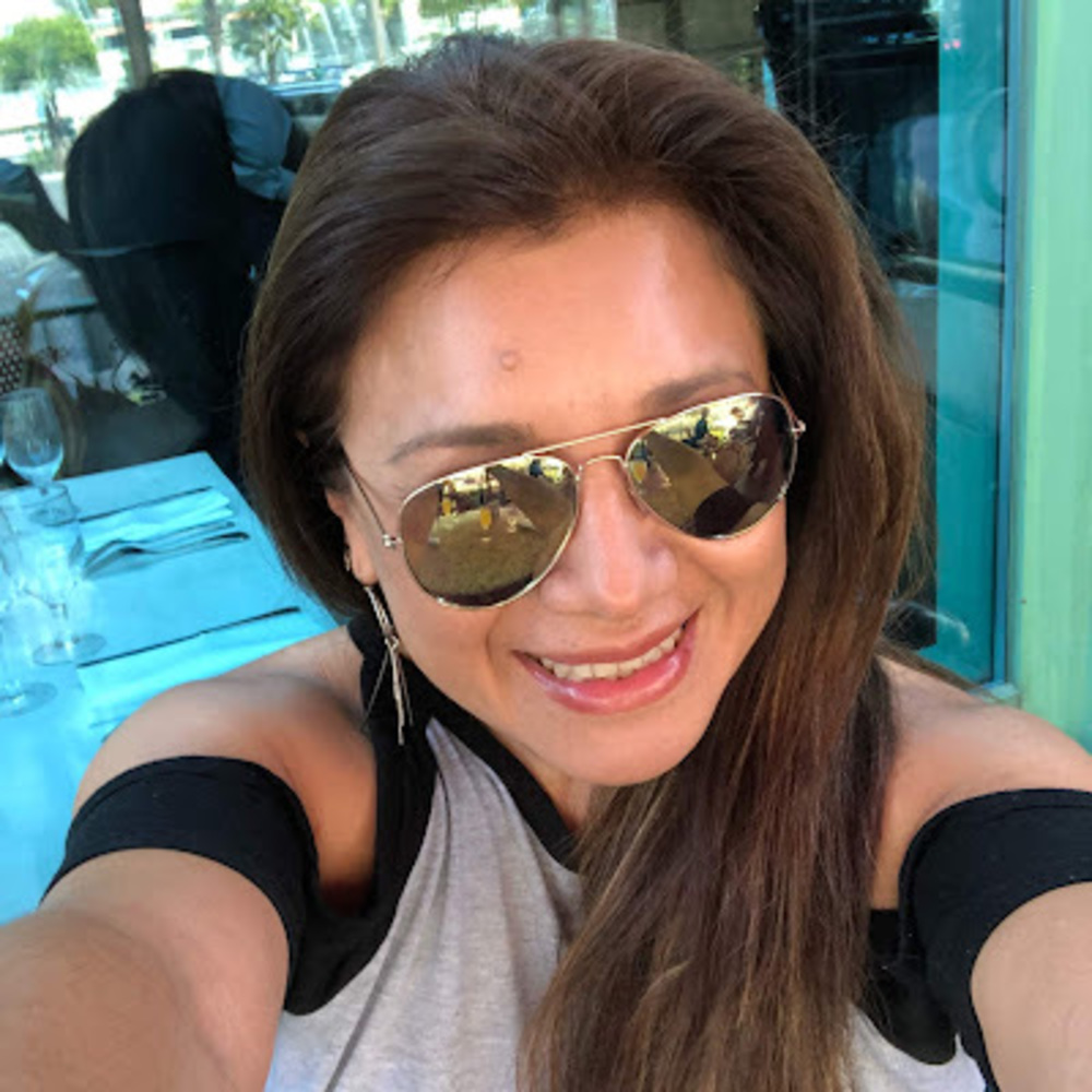 Meet your Posher, Gloria